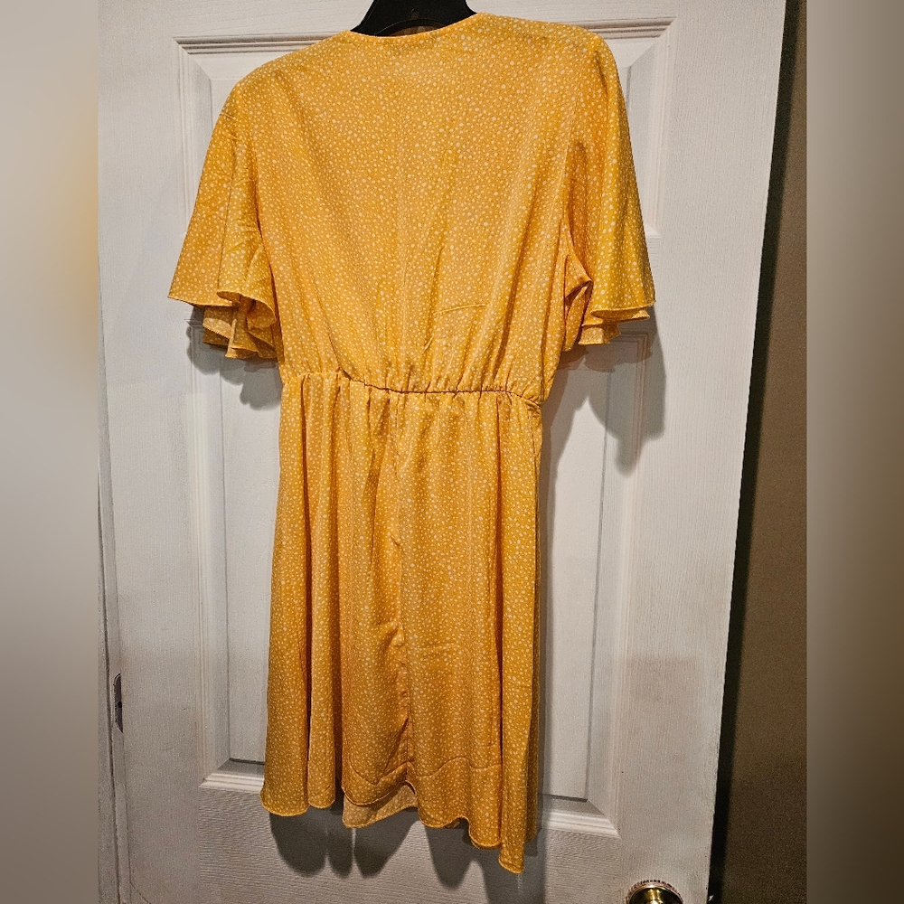 SHEIN DRESS - Picture 3 of 3